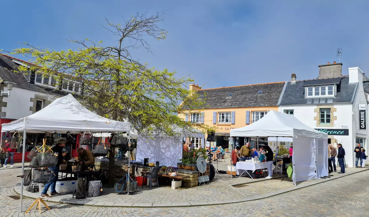 Jour de marché à Carantec